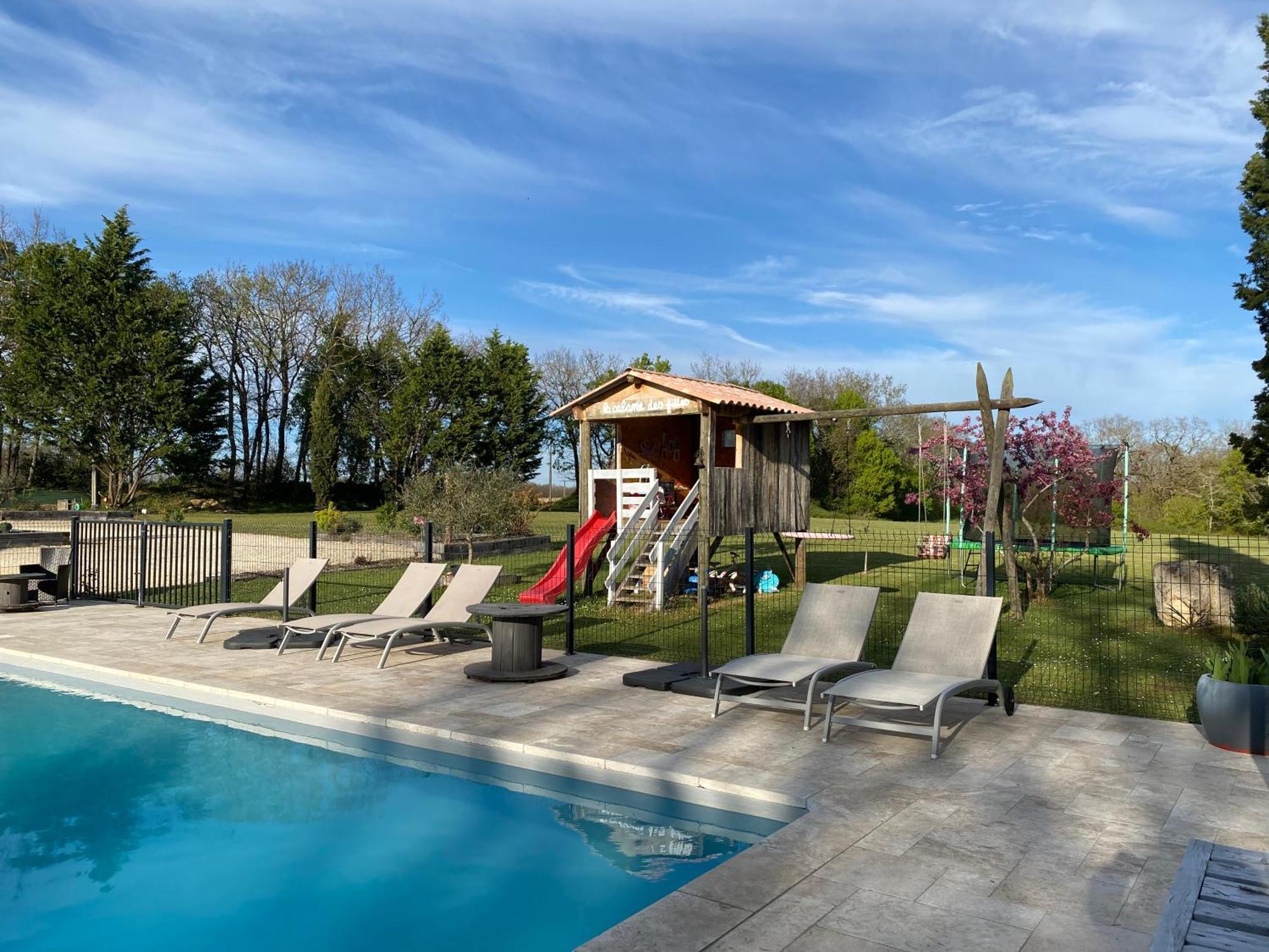 Coulonges Hotel Savignac-sur-Leyze Bagian luar foto